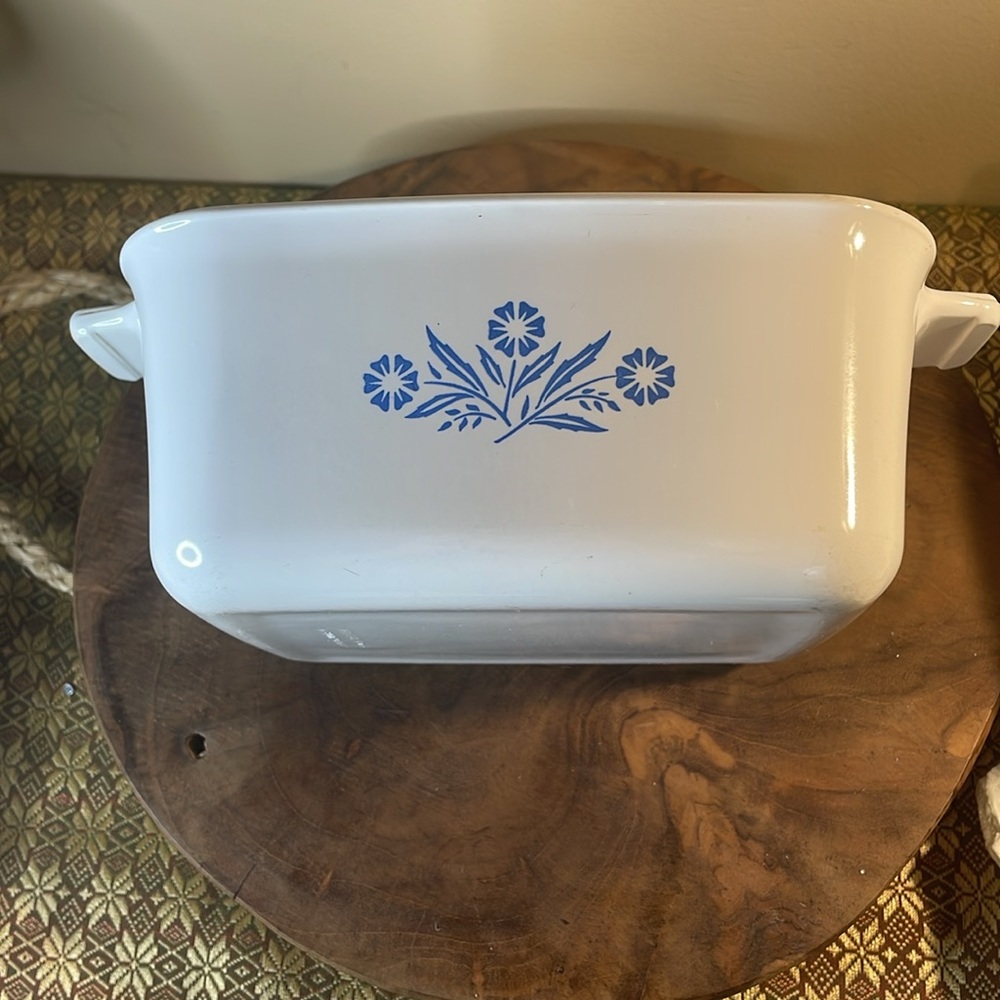 1 1/2 Quart Corning Blue Cornflower Dish - Picture 2 of 7